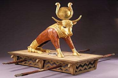 Jeroboam son of nebat made golden calves for Israel to worship
